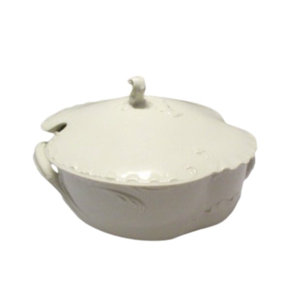 3-Qt Antique Tureen & Lid Haviland, Limoges France Vintage 1880s Ivory Scalloped